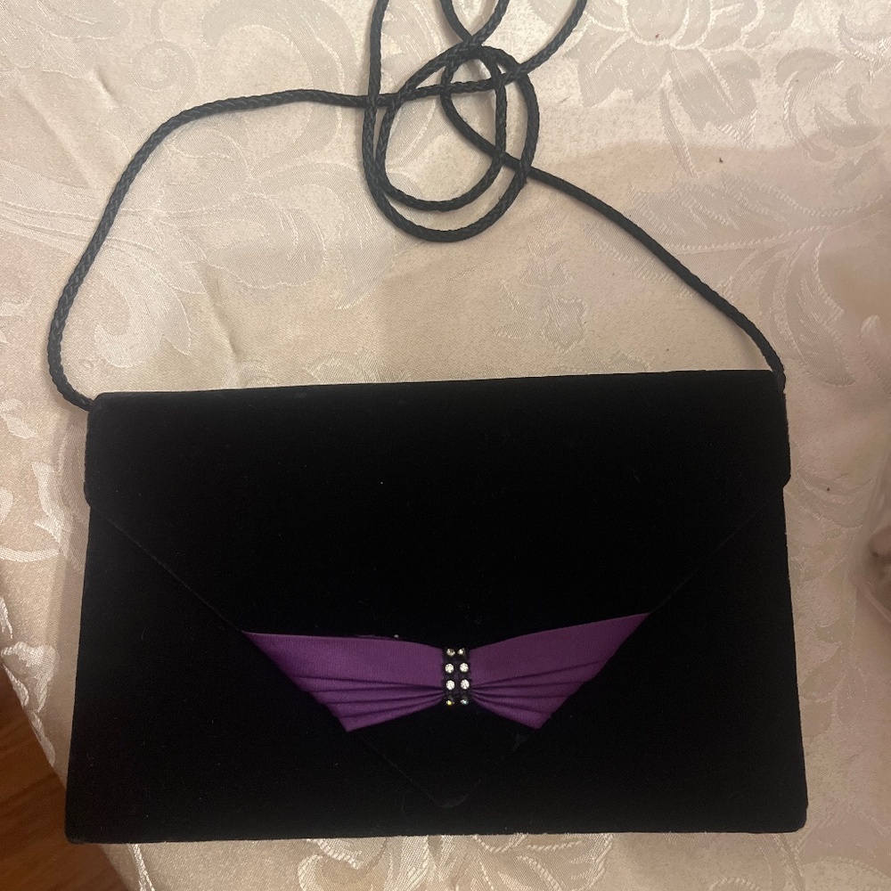 Black and purple velvet vintage purse